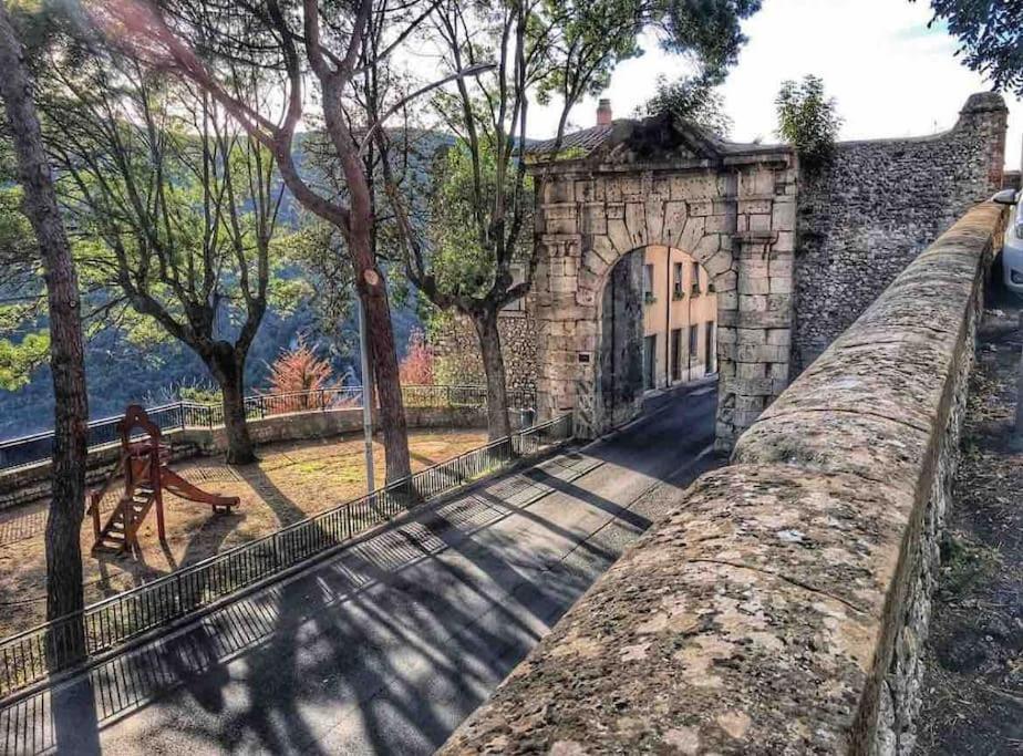 Fresco E Colorato Appartamentino In Narni Scalo المظهر الخارجي الصورة