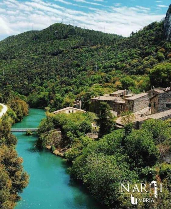 Fresco E Colorato Appartamentino In Narni Scalo المظهر الخارجي الصورة